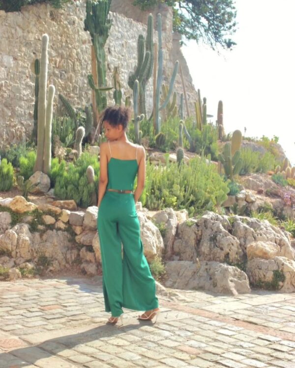 Ensemble pantalon large et top vert émeraude - Élégance estivale – Image 2