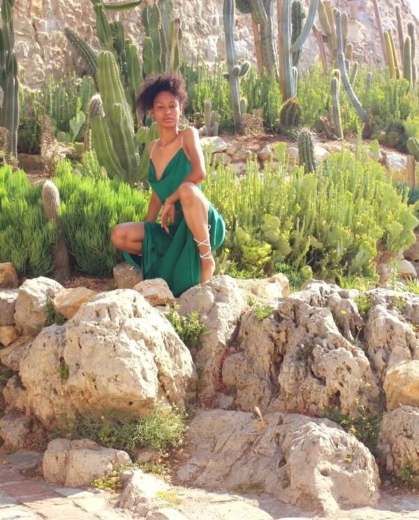 Ensemble pantalon large et top vert émeraude - Élégance estivale – Image 4