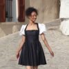 Robe élégante noire et blanche à manches bouffantes – Look chic intemporel – Image 3